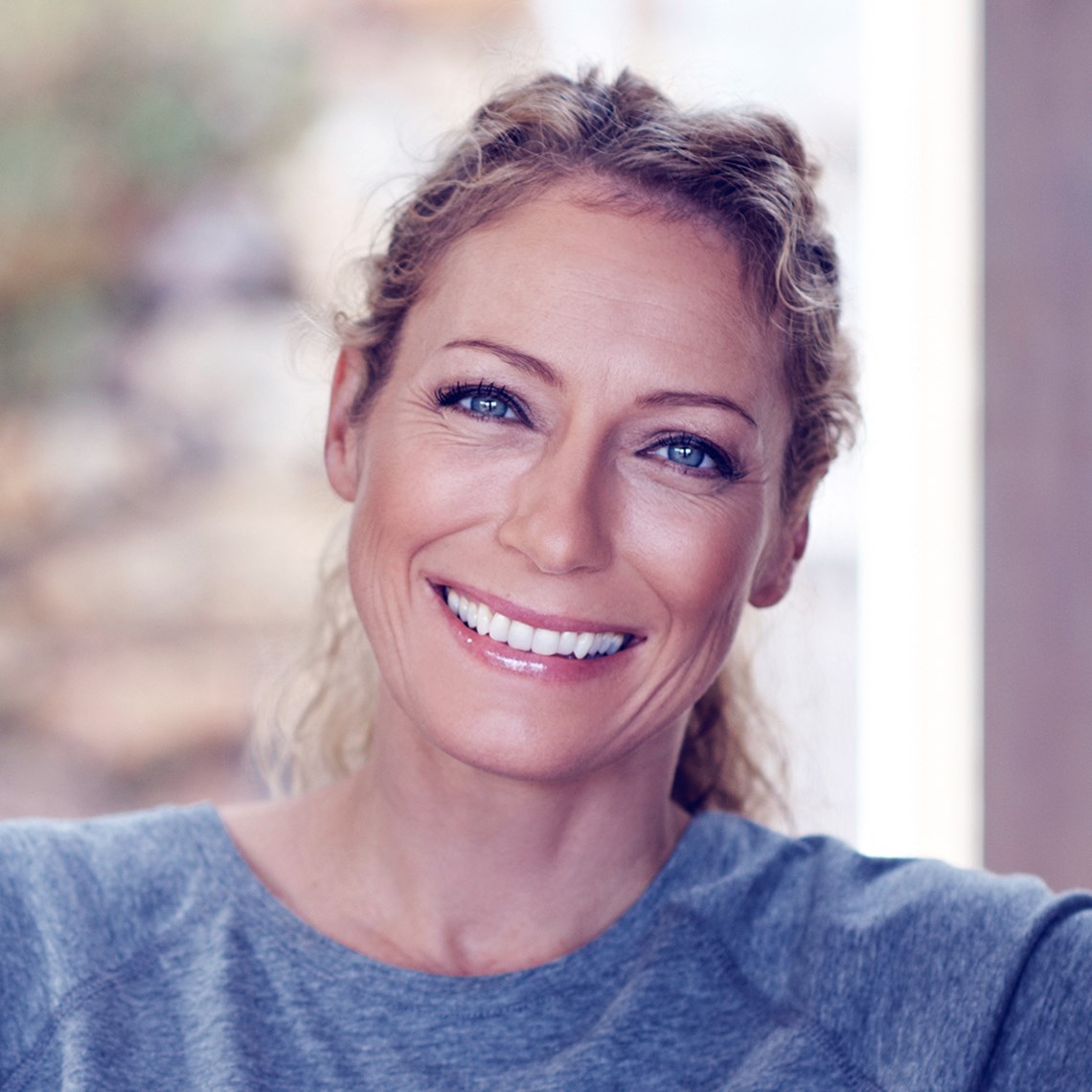 Aussage einer Kundin:  „Mit drei Teenagern haben wir viel schmutzige Wäsche.  Meine Maschine läuft ununterbrochen und ein Kurzwaschgang bei 30 °C oder 40 °C folgt auf den nächsten. Dadurch spare ich Zeit, aber ist dies auch gut für meine Waschmaschine?“  - Katherine -